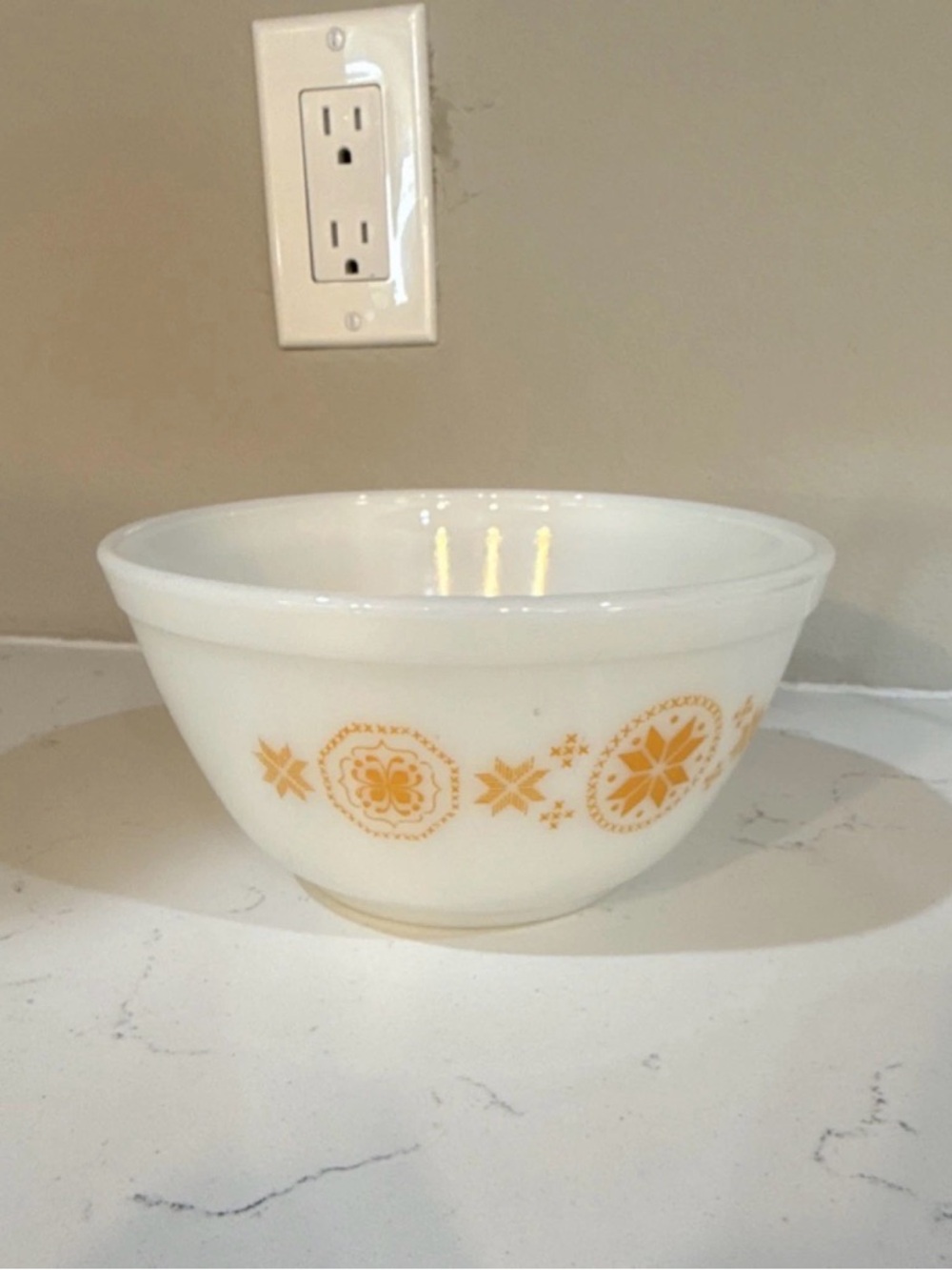 Vintage Pyrex White Glass Mixing Bowl with Yellow Starburst Pattern